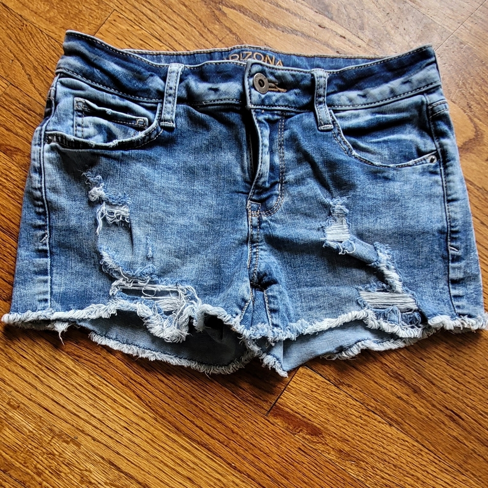 Juniors Arizona shorts size 3